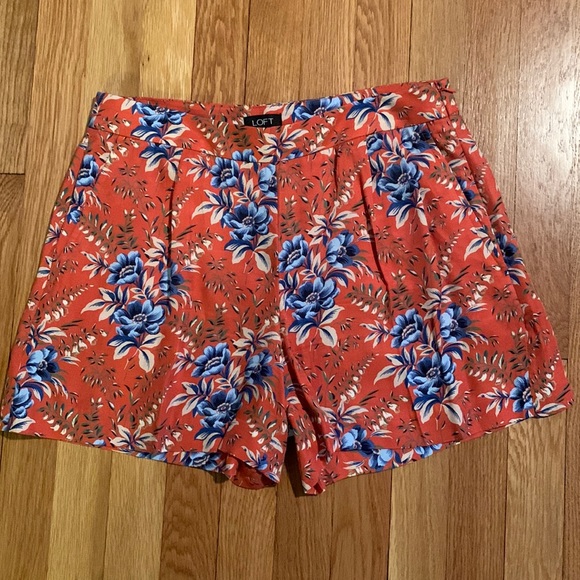 LOFT floral pleated shorts, size 4 - Picture 1 of 1